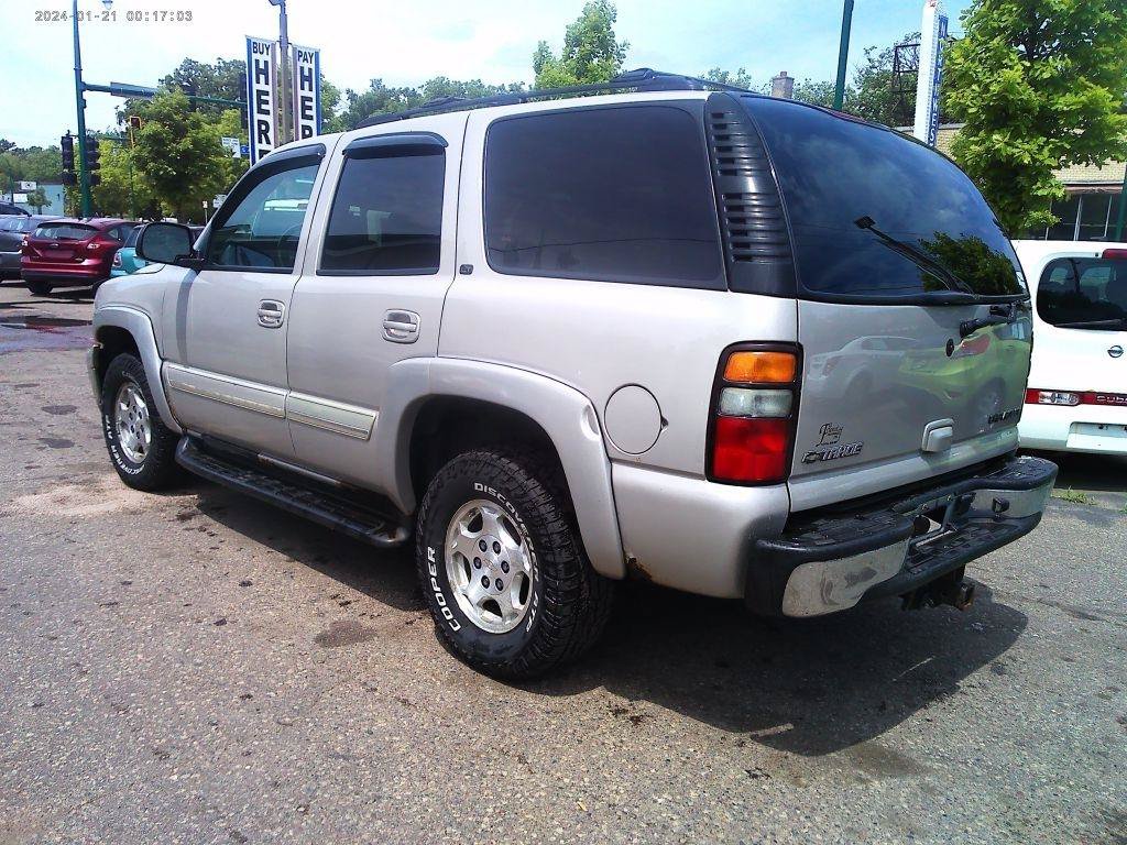 Used 2004 Chevrolet Tahoe LT w/ LT Preferred Equipment Group AWD/4WD image 4