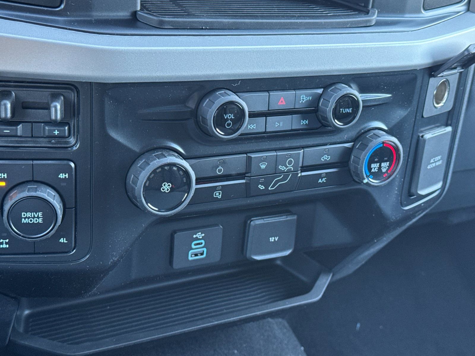 New 2026 Ford F350 XLT image 20