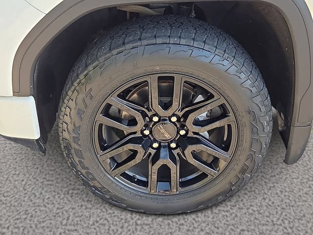 Used 2020 GMC Sierra 1500 Elevation w/ Elevation Value Package AWD/4WD image 9