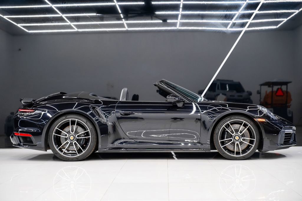 Used 2022 Porsche 911 Turbo image 10