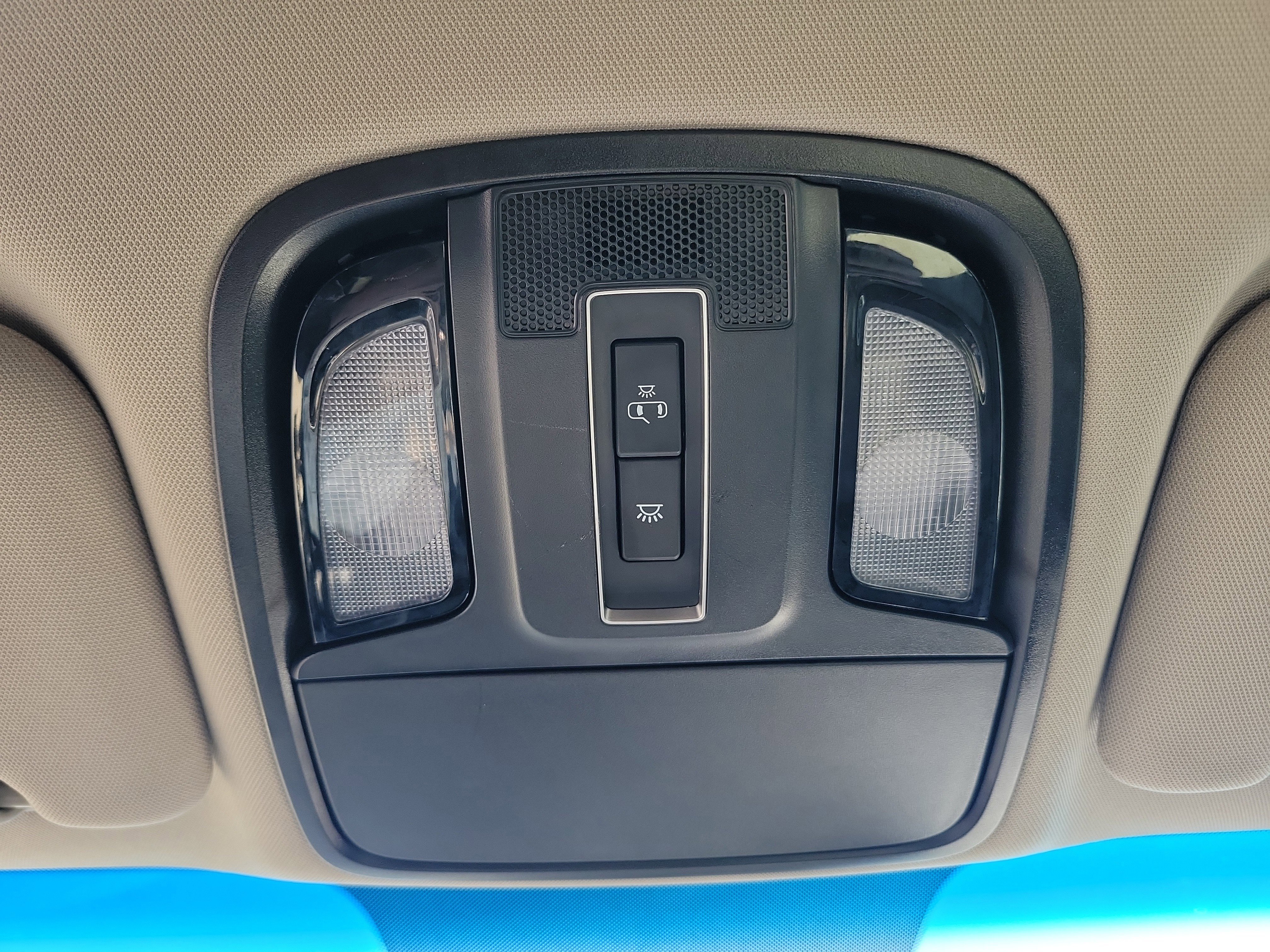 Used 2020 Kia Sorento LX image 22