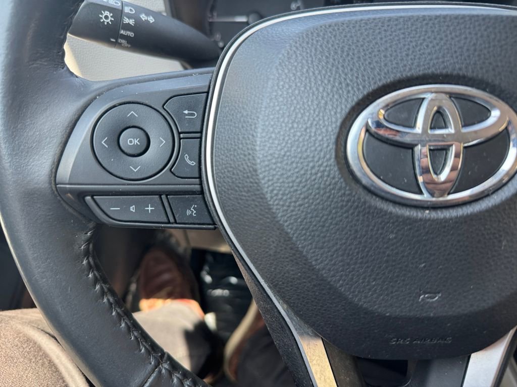 Used 2023 Toyota Corolla Cross LE AWD/4WD image 29