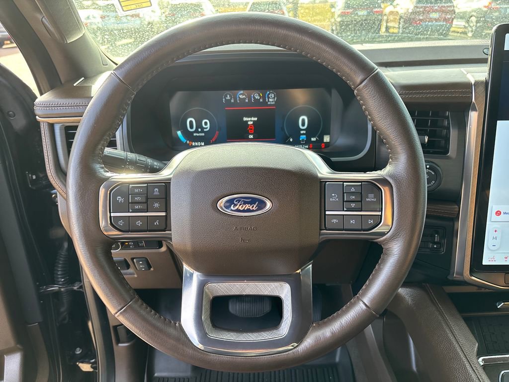Used 2023 Ford Expedition Max King Ranch image 14