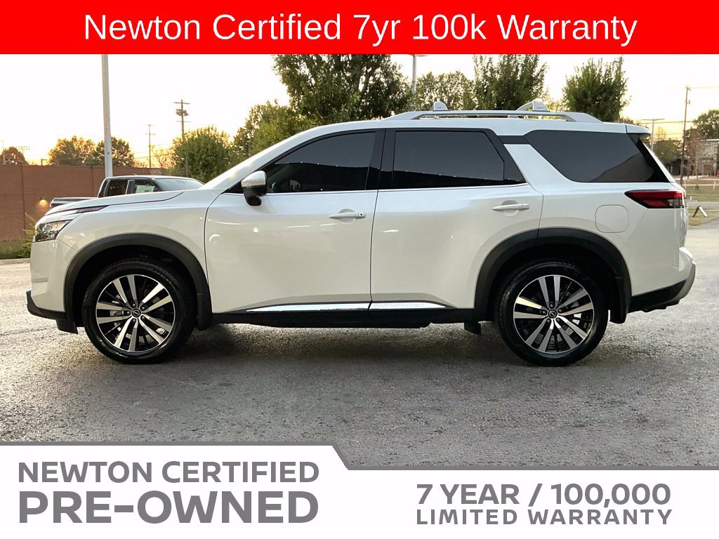 Used 2025 Nissan Pathfinder Platinum w/ Cargo Package FWD image 3