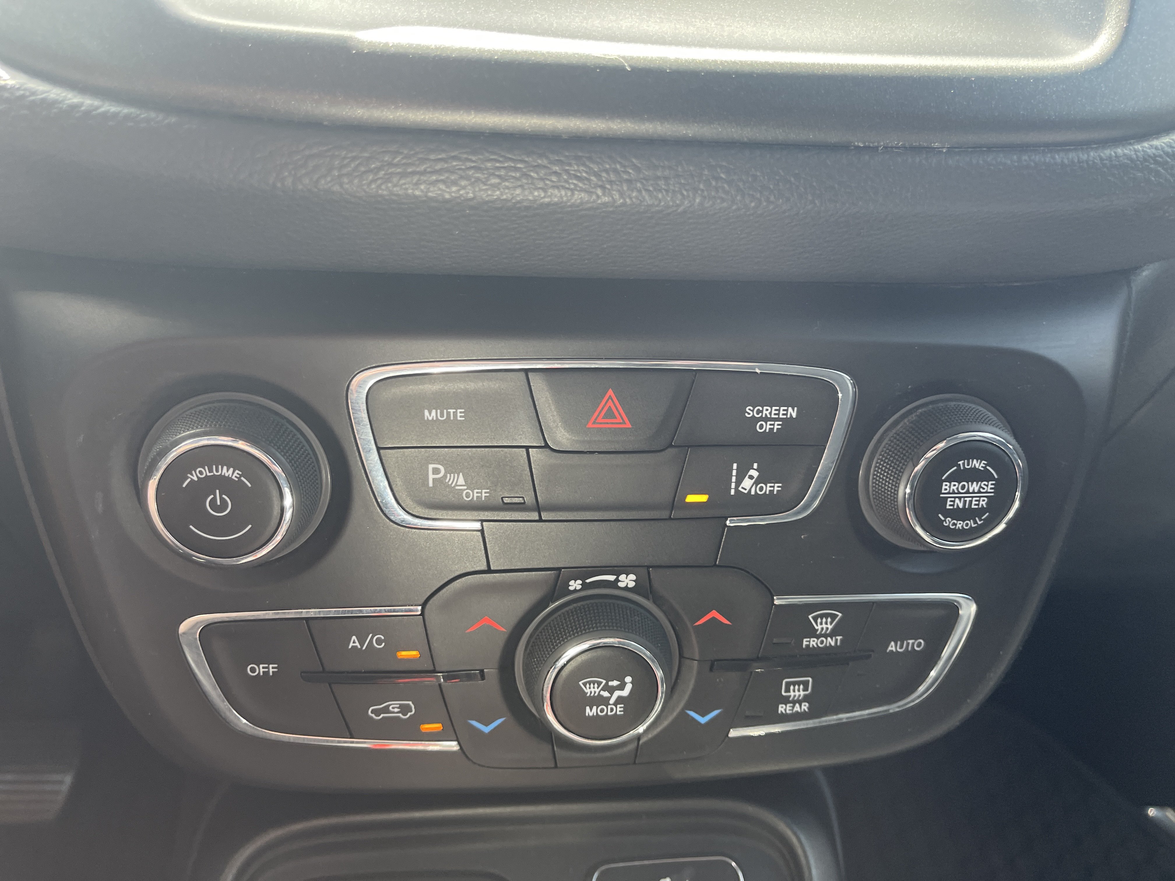 Used 2021 Jeep Compass Trailhawk AWD/4WD image 24