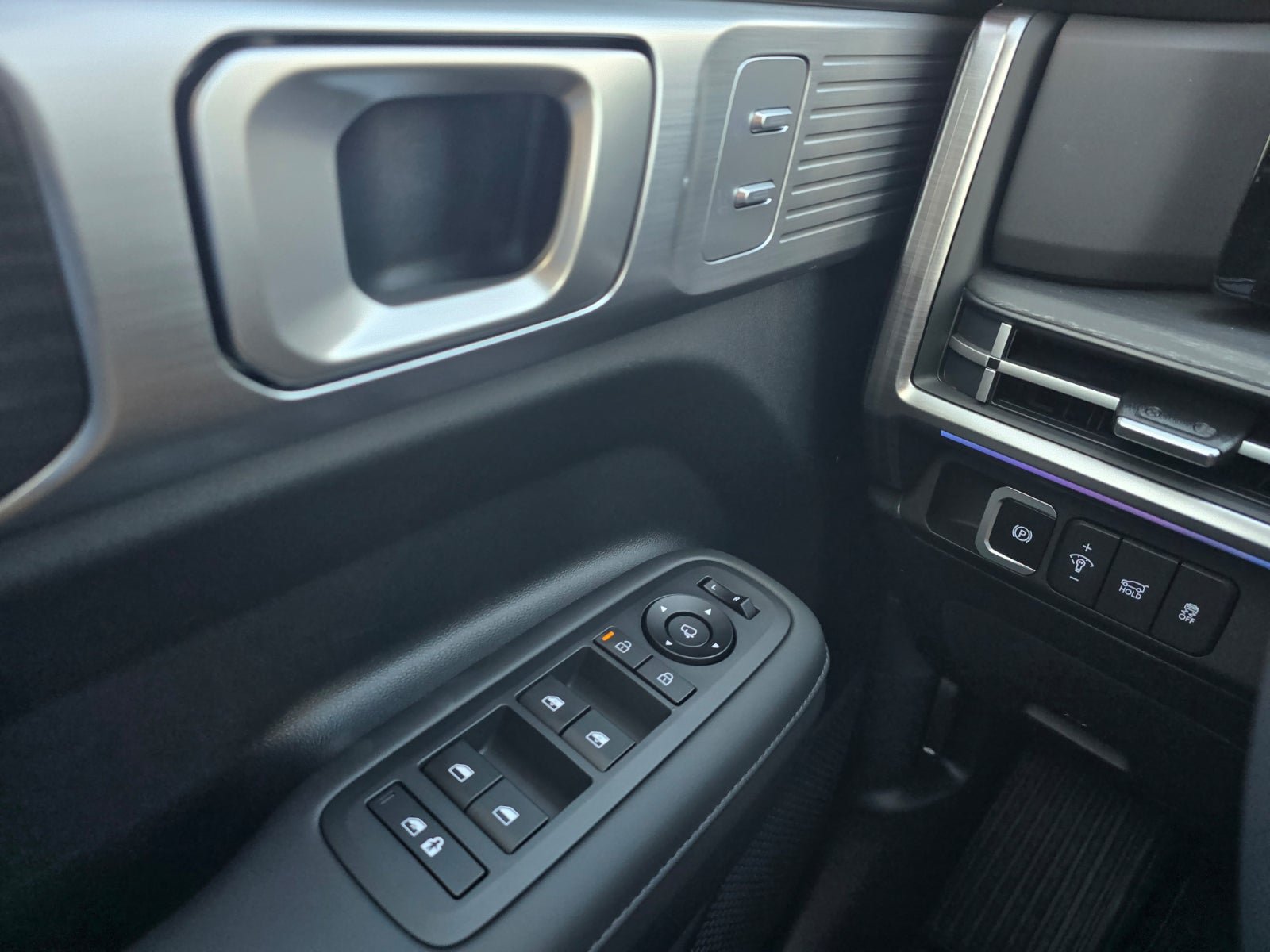 New 2027 Hyundai Santa Fe Limited FWD image 22
