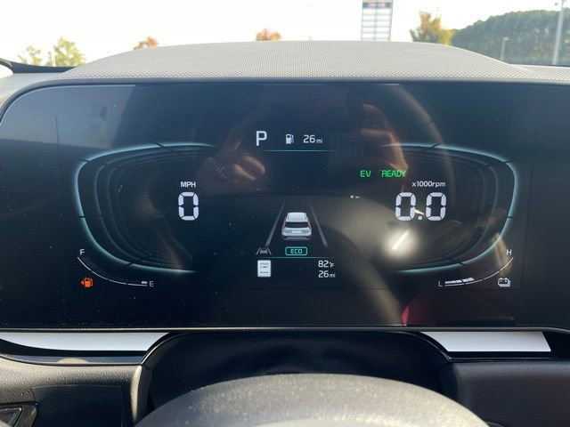 New 2025 Kia Niro EX Touring image 14