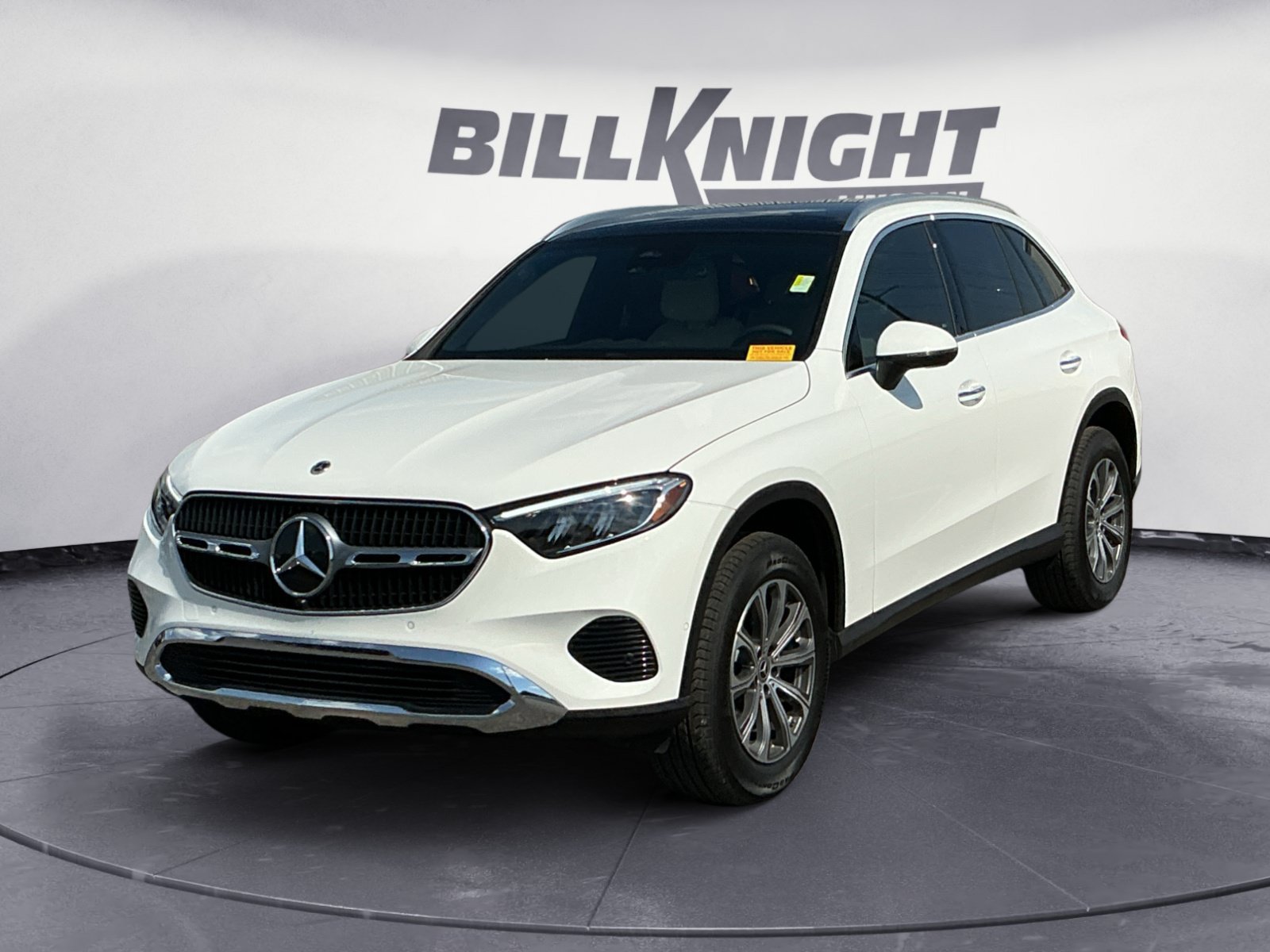 Used 2026 Mercedes-Benz GLC 300 4MATIC image 2