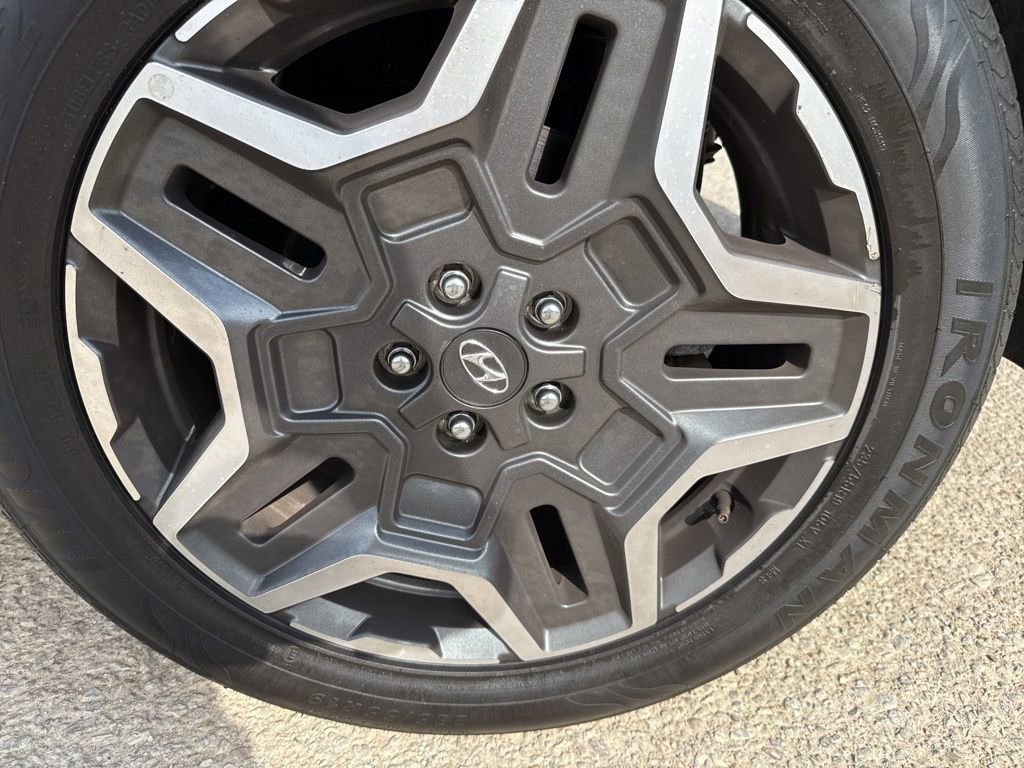 Used 2023 Hyundai Santa Fe Limited image 17