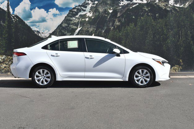 Certified 2024 Toyota Corolla LE image 2