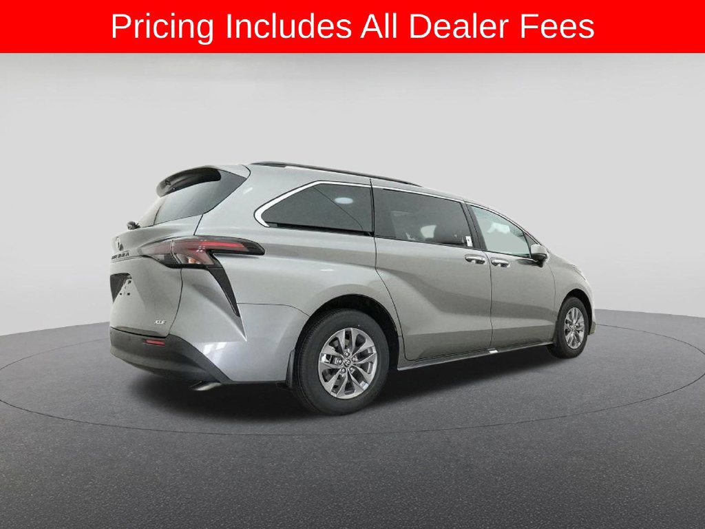 New 2026 Toyota Sienna XLE FWD image 25