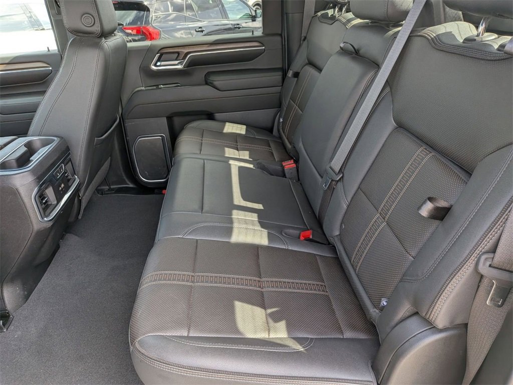 Certified 2024 Chevrolet Silverado 3500 High Country w/ High Country Premium Package image 27