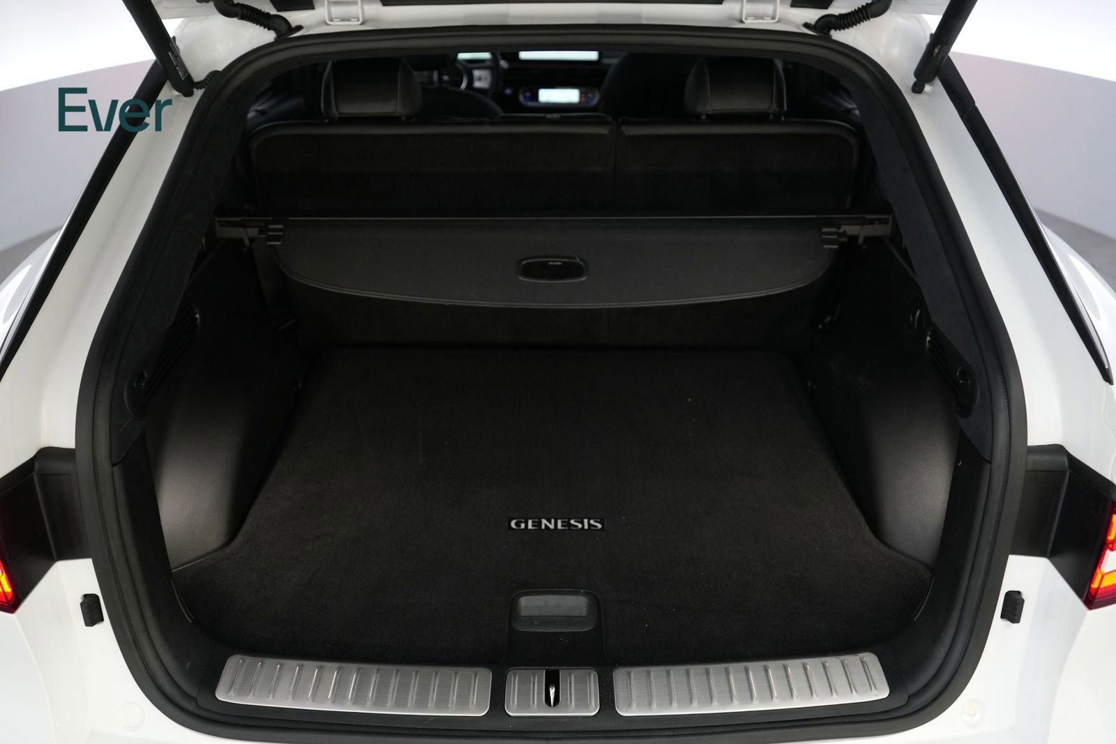 Used 2024 Genesis GV60 Performance AWD/4WD image 8