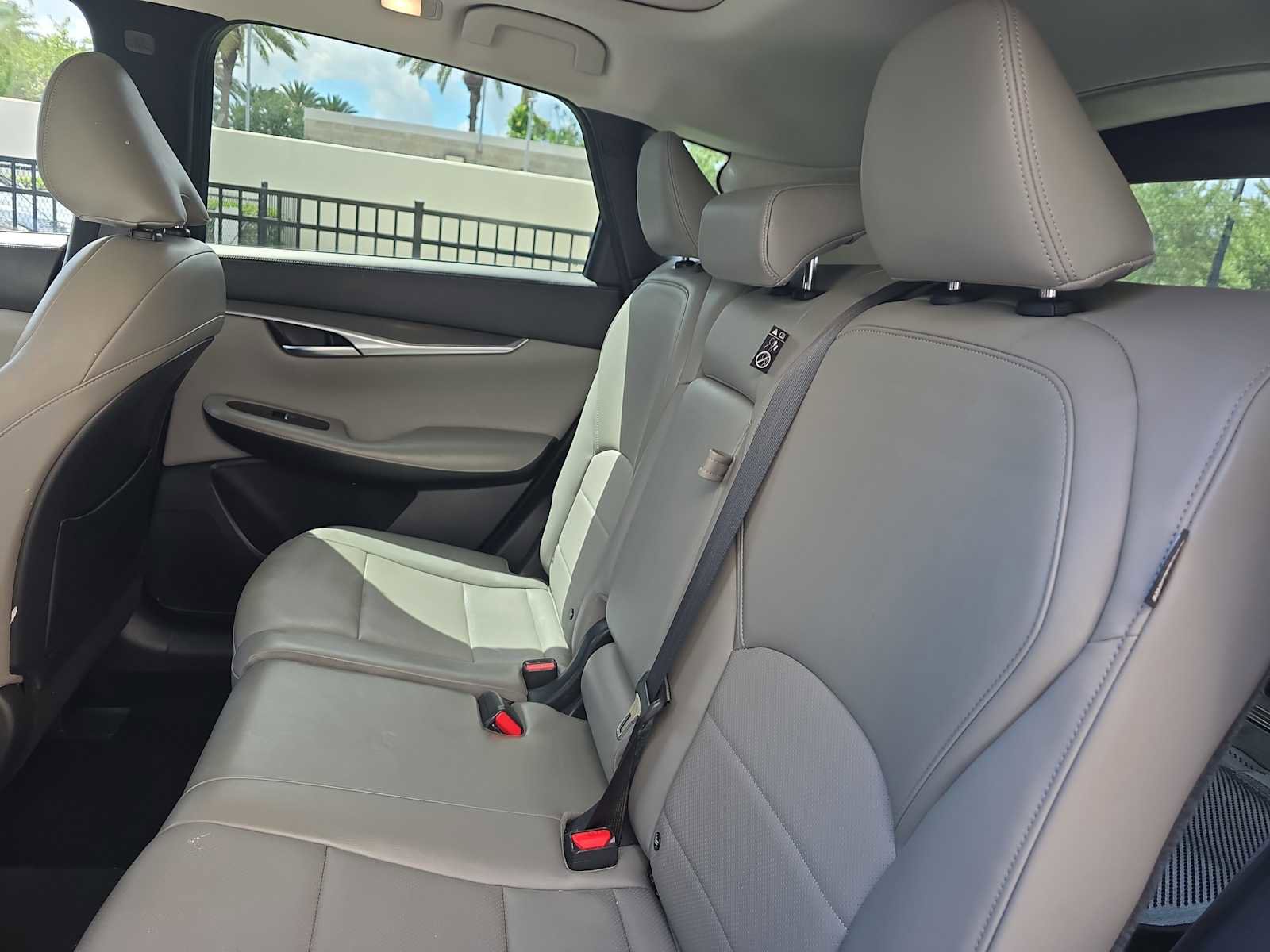 Used 2023 INFINITI QX50 Luxe FWD image 11