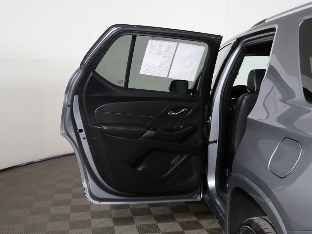 Used 2023 Chevrolet Traverse Premier AWD/4WD image 28