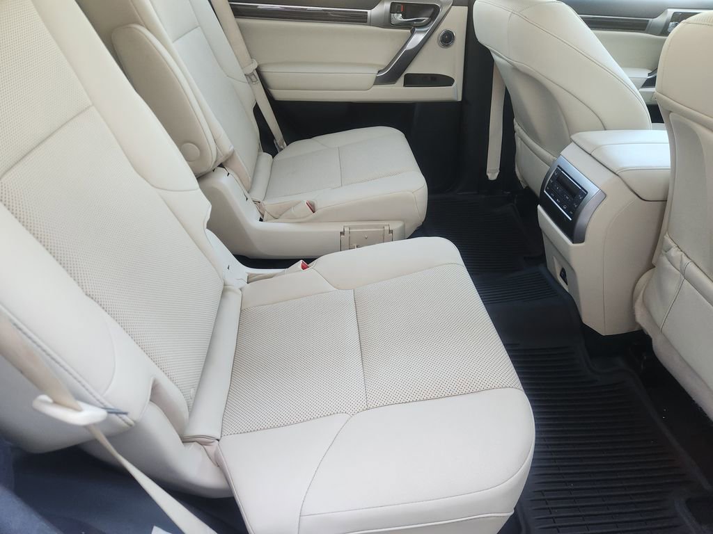 Used 2023 Lexus GX 460 Premium image 32