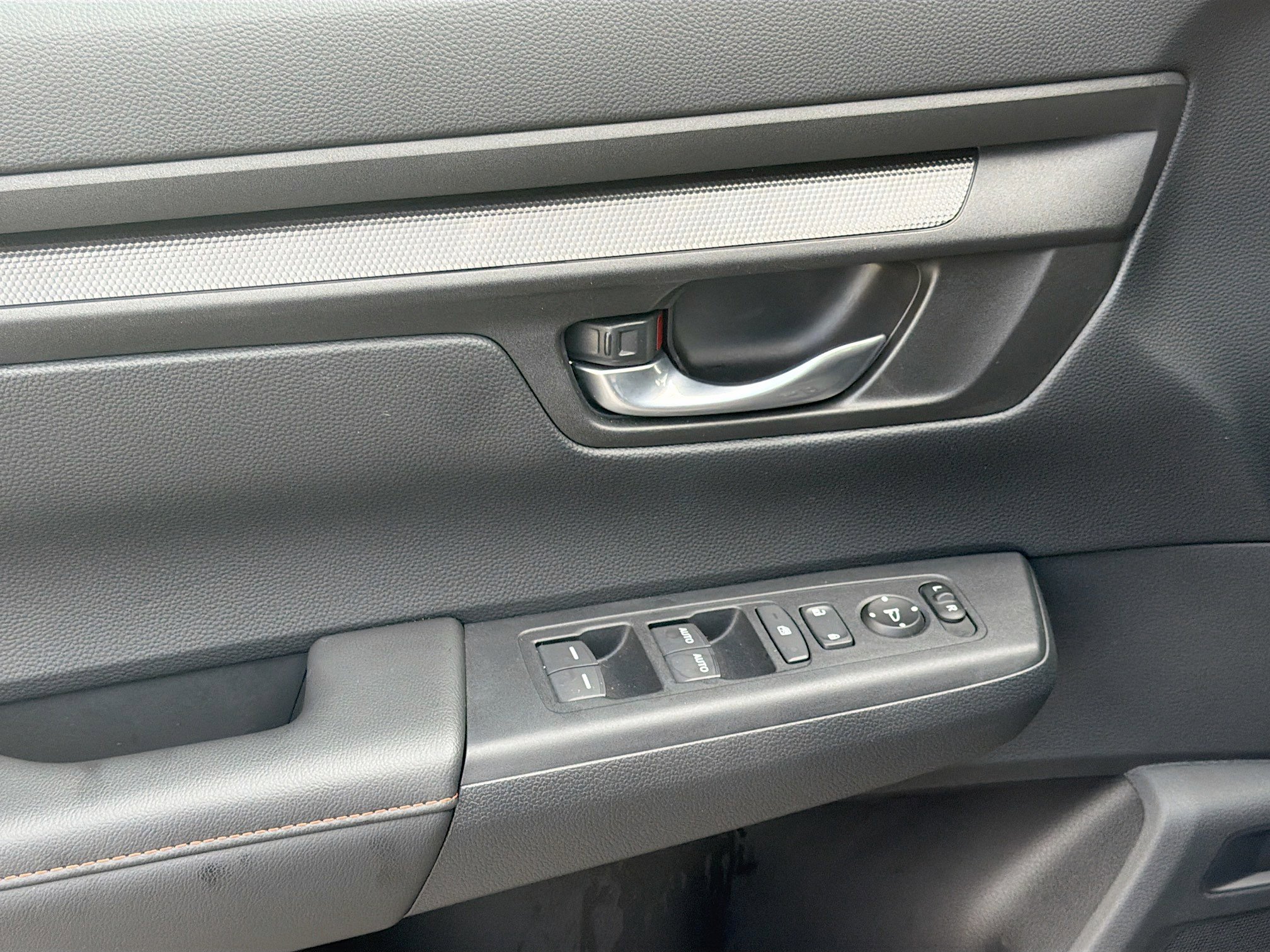 Certified 2025 Honda CR-V Sport image 16