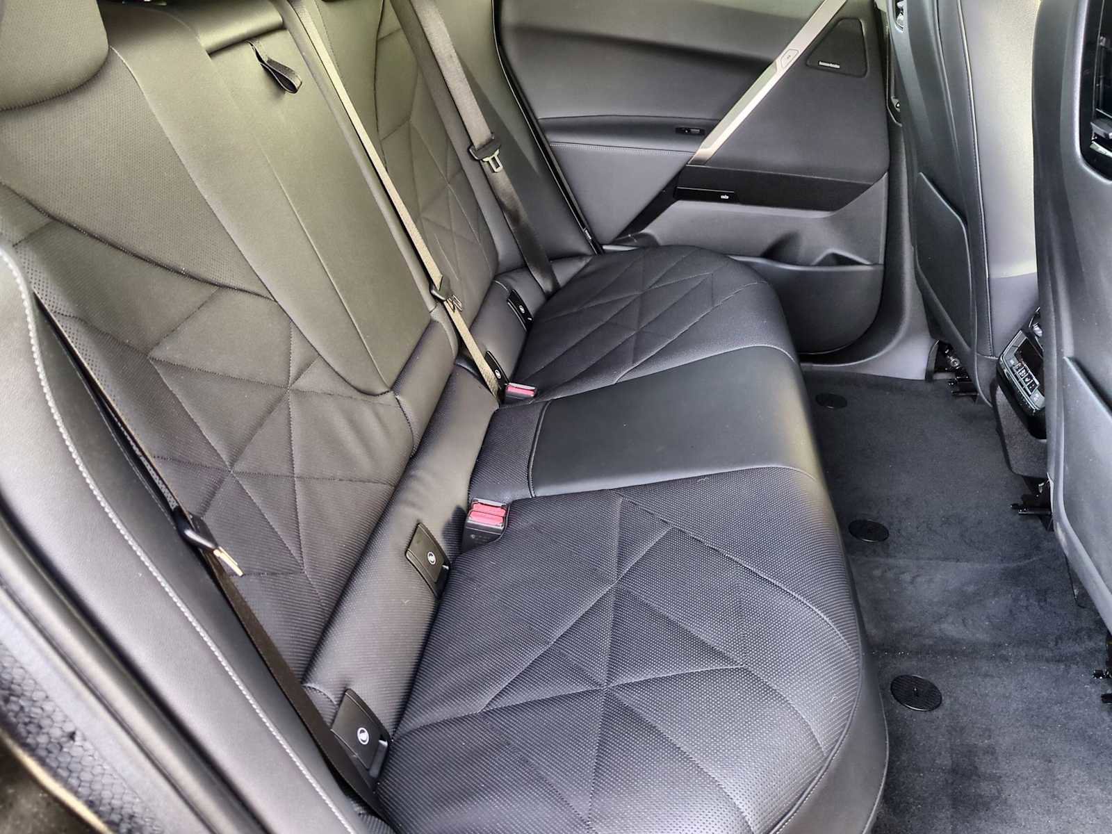 Used 2025 BMW iX xDrive50 image 21