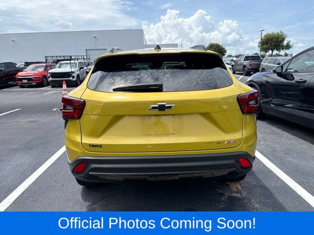 Used 2024 Chevrolet Trax RS w/ Sunroof Package FWD image 6
