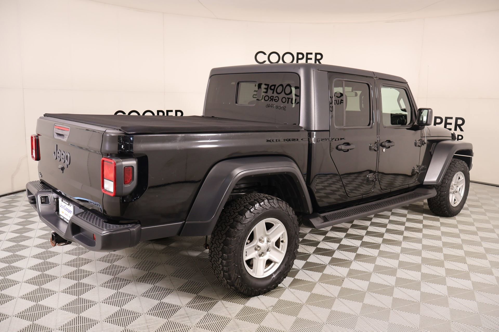 Used 2020 Jeep Gladiator Sport w/ Quick Order Package 24S AWD/4WD image 20