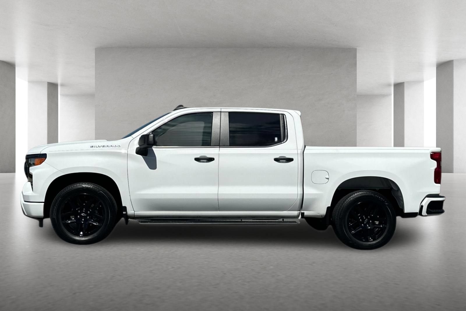 Used 2023 Chevrolet Silverado 1500 Custom RWD image 7