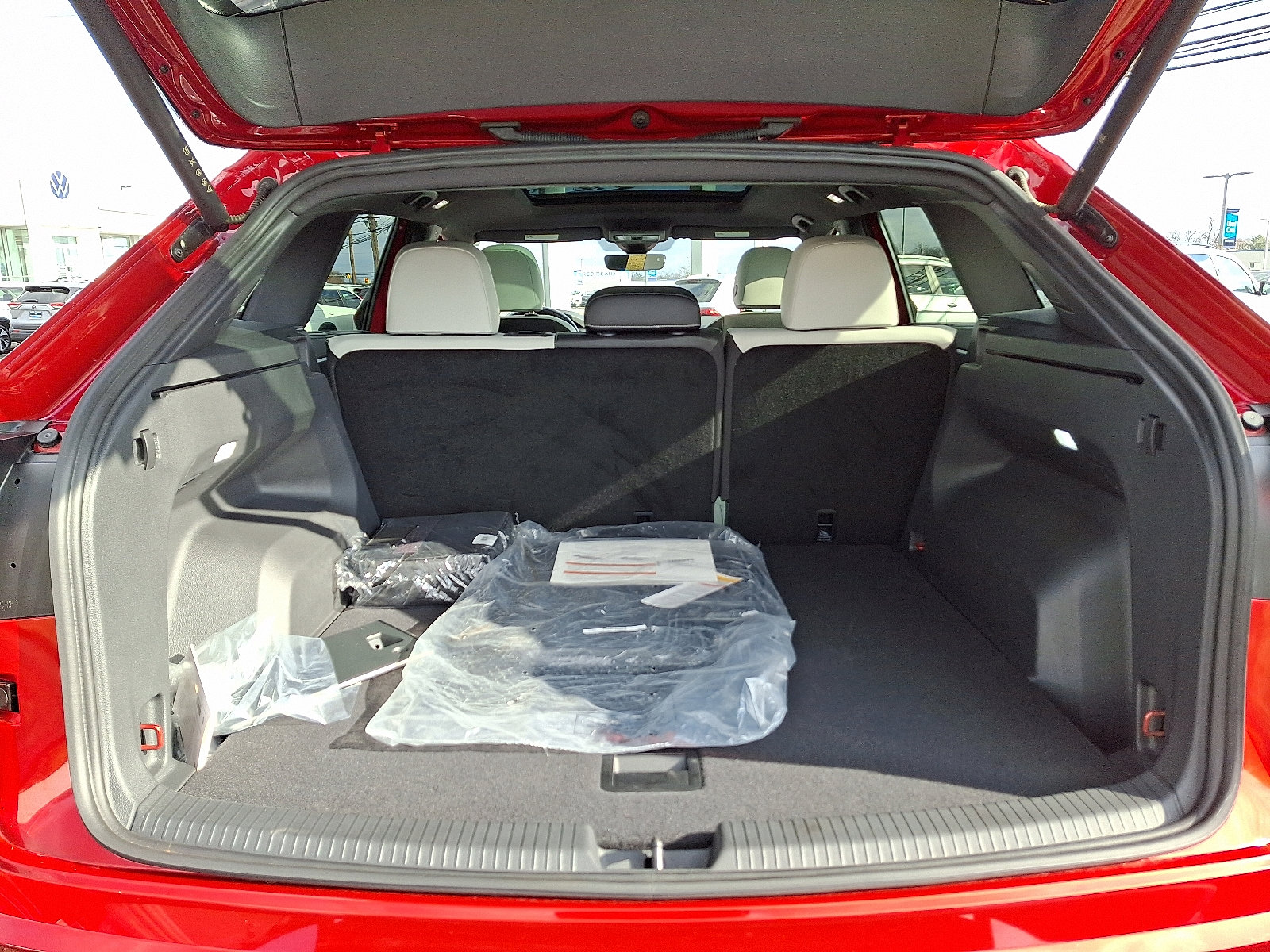 Used 2025 Volkswagen Atlas Cross Sport SEL Premium R-Line image 29