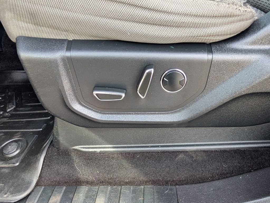 Used 2016 Ford F150 XLT w/ Equipment Group 302A Luxury image 21