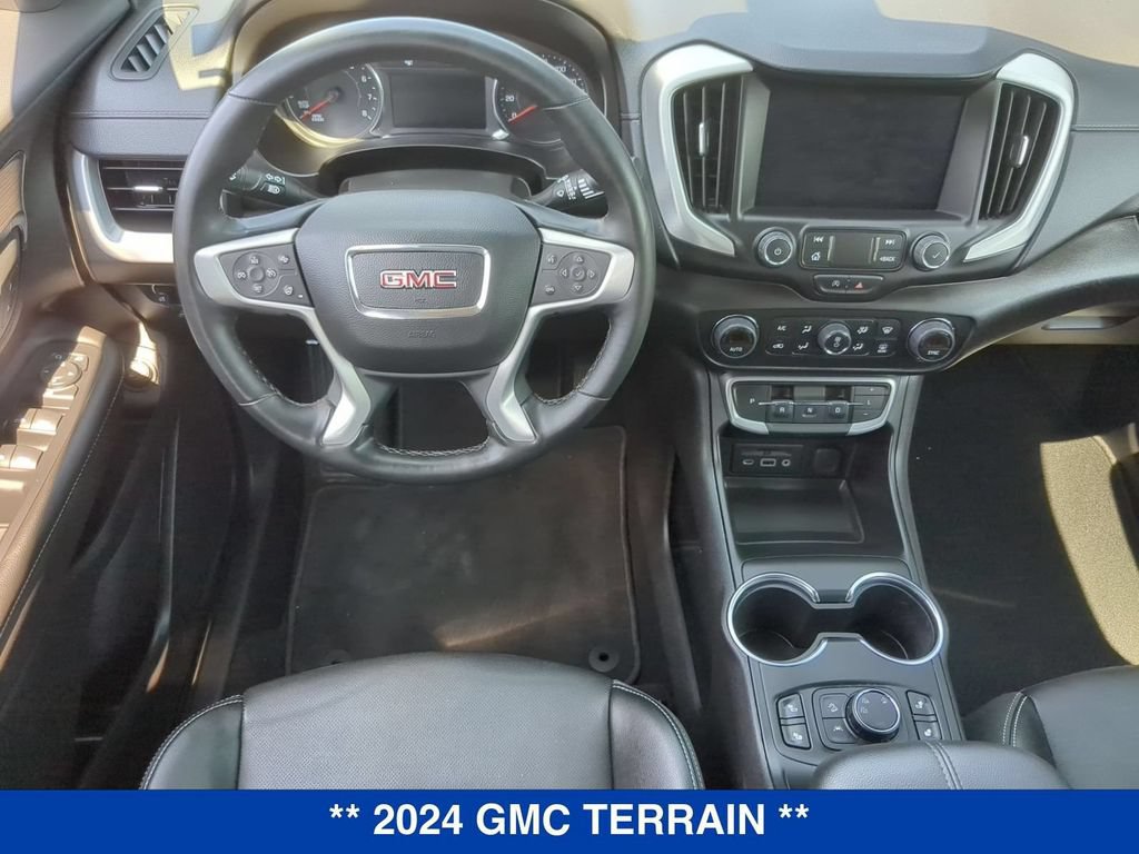 Used 2024 GMC Terrain SLT AWD/4WD image 18