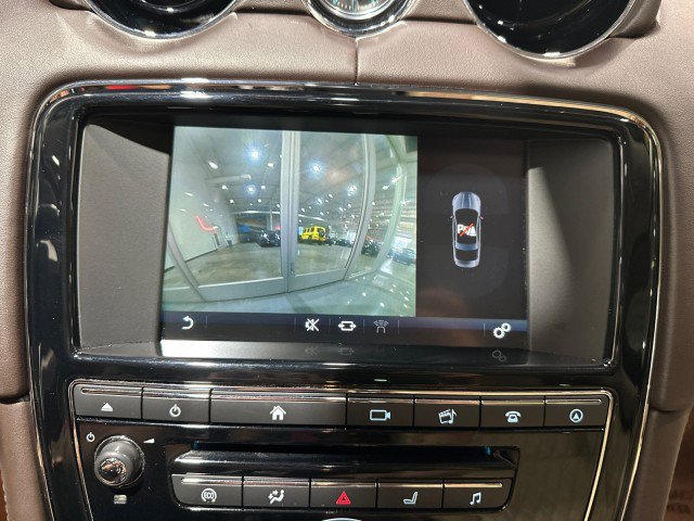 Used 2017 Jaguar XJ L Portfolio RWD image 63