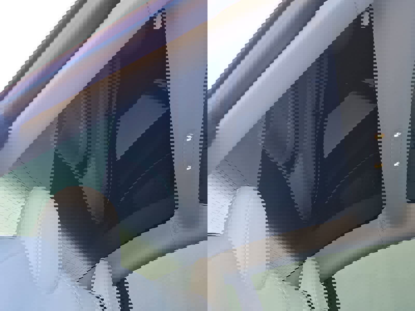 Used 2020 Tesla Model 3 Standard Range image 22