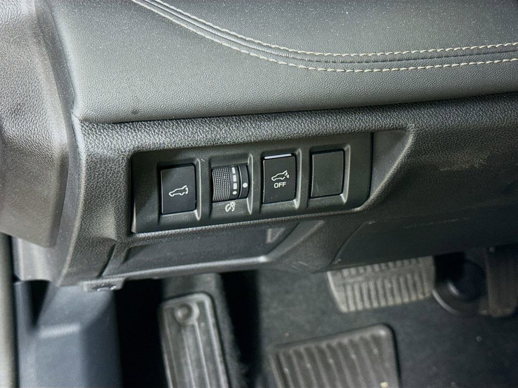 Used 2023 Subaru Outback Limited AWD/4WD image 12