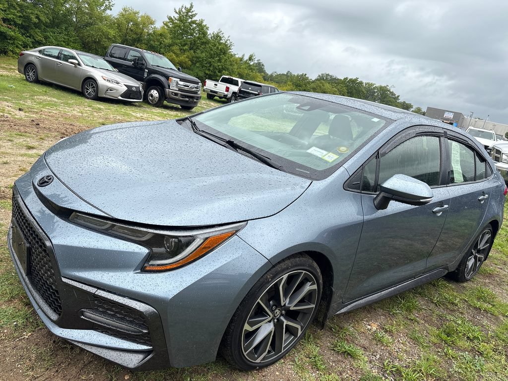 Used 2022 Toyota Corolla SE w/ SE Premium Package FWD image 11