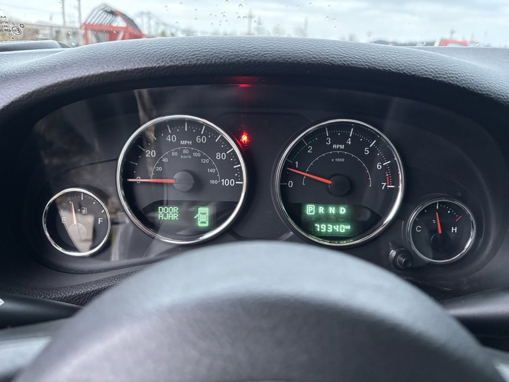 Used 2018 Jeep Wrangler Unlimited Rubicon w/ Cold Weather Group image 14