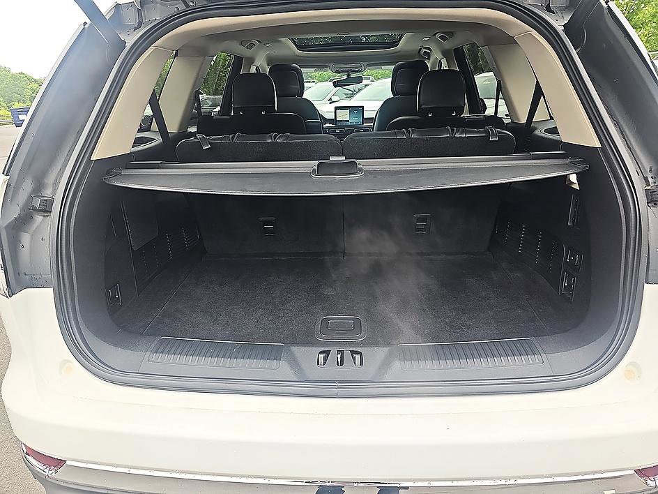 Used 2020 Lincoln Aviator Reserve w/ Elements Package Plus AWD/4WD image 34
