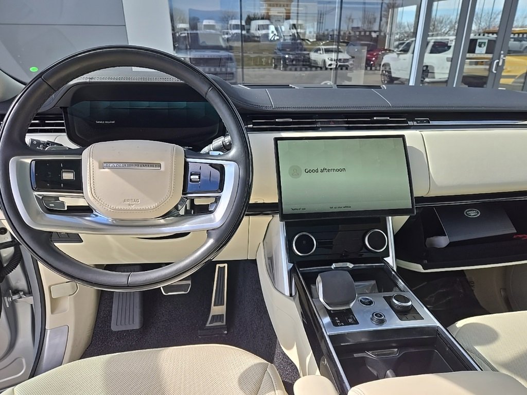 Used 2023 Land Rover Range Rover SE image 14