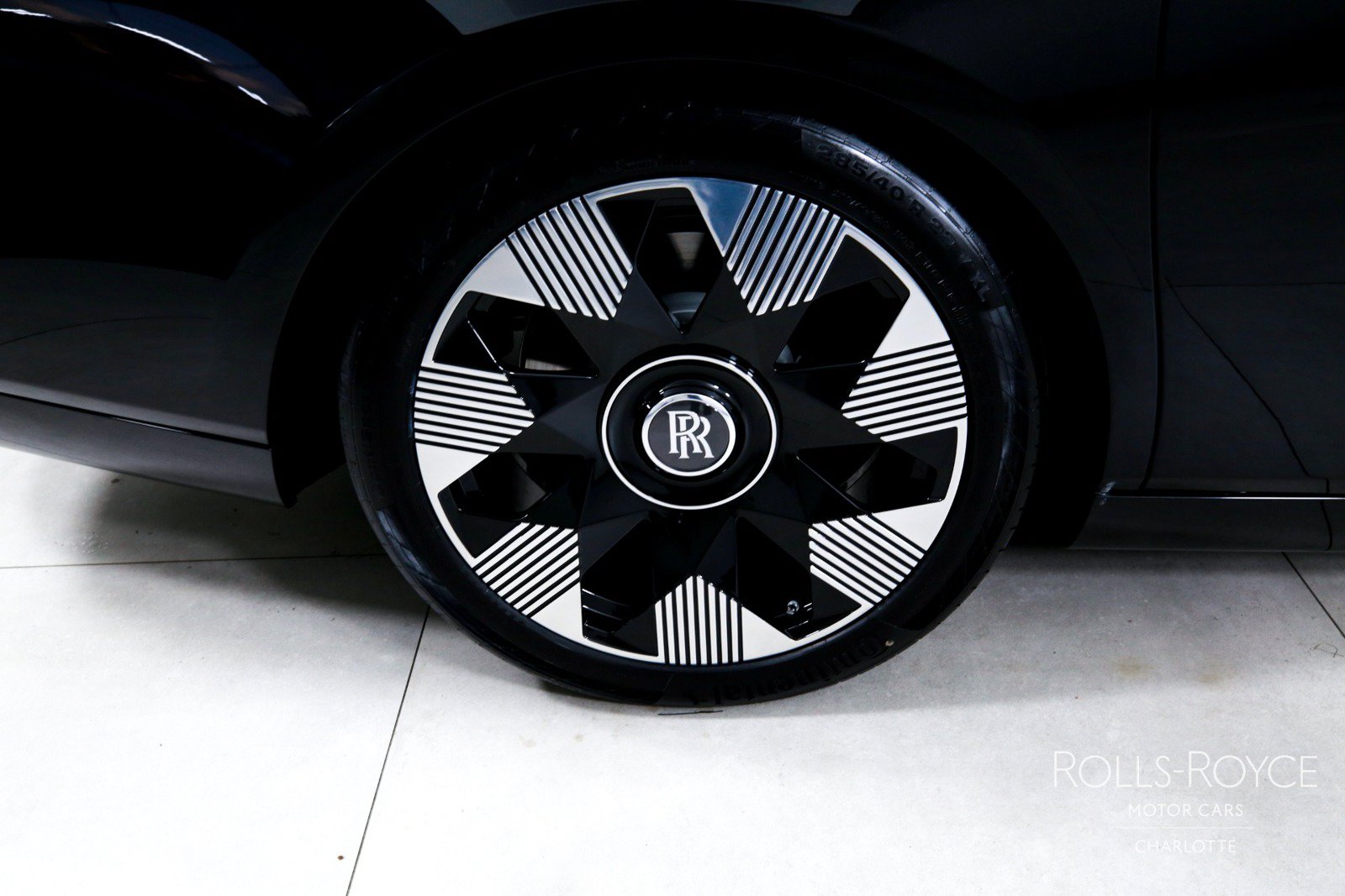 New 2027 Rolls-Royce Phantom Sedan RWD image 40