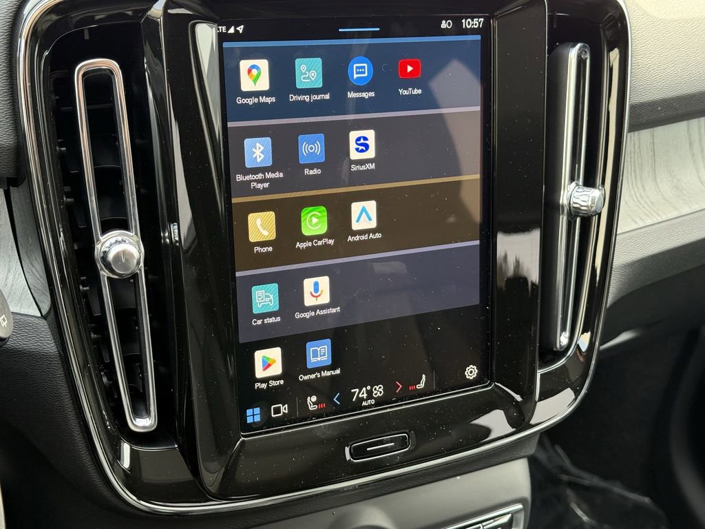 New 2025 Volvo XC40 B5 Core w/ Protection Package Premier image 17