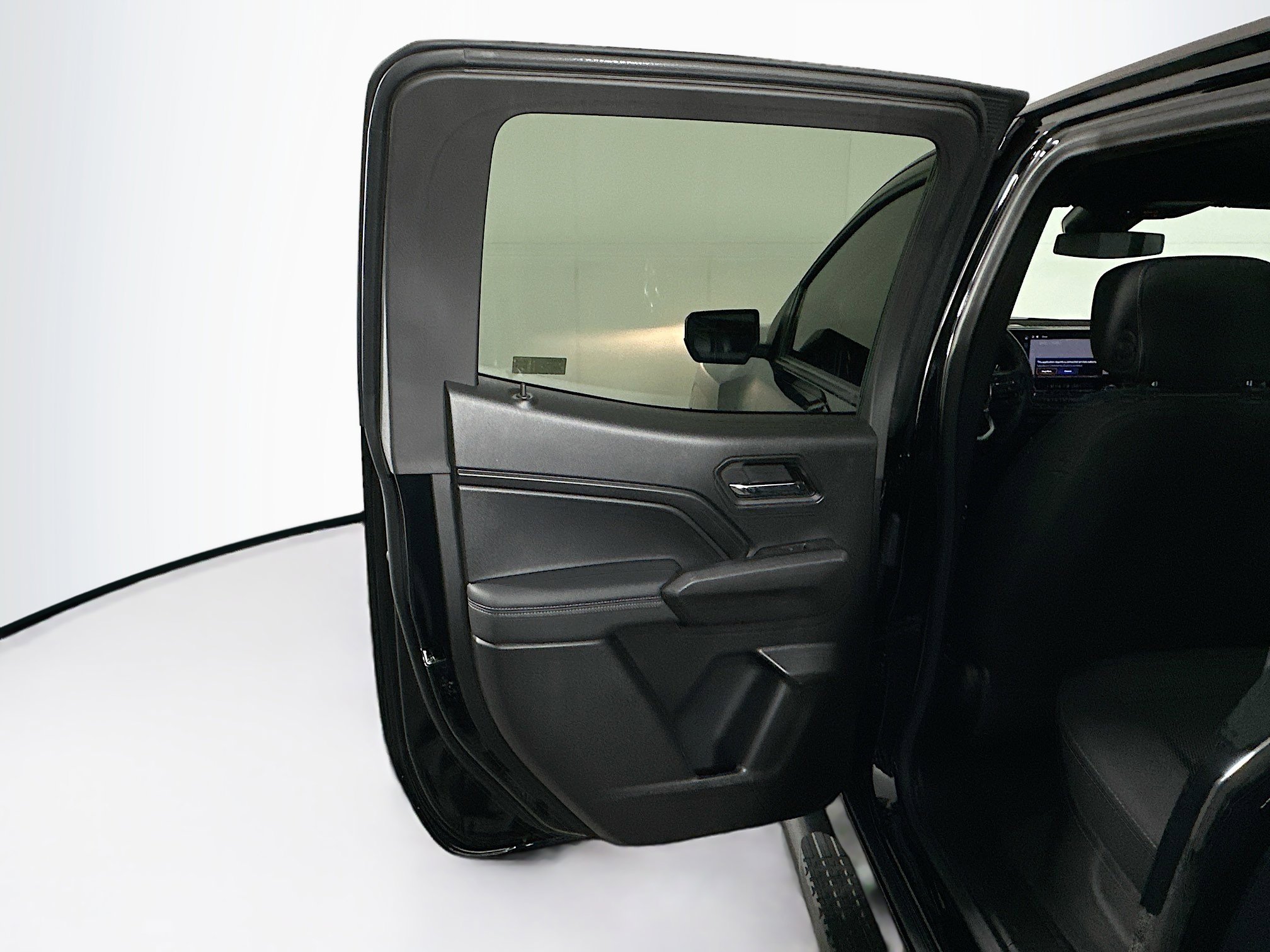 Used 2024 Chevrolet Colorado LT w/ LT Convenience Package image 24
