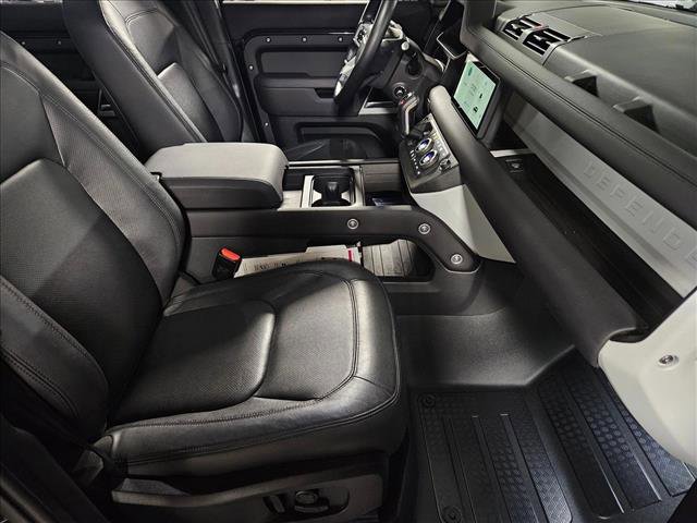 Used 2024 Land Rover Defender 110 S image 21