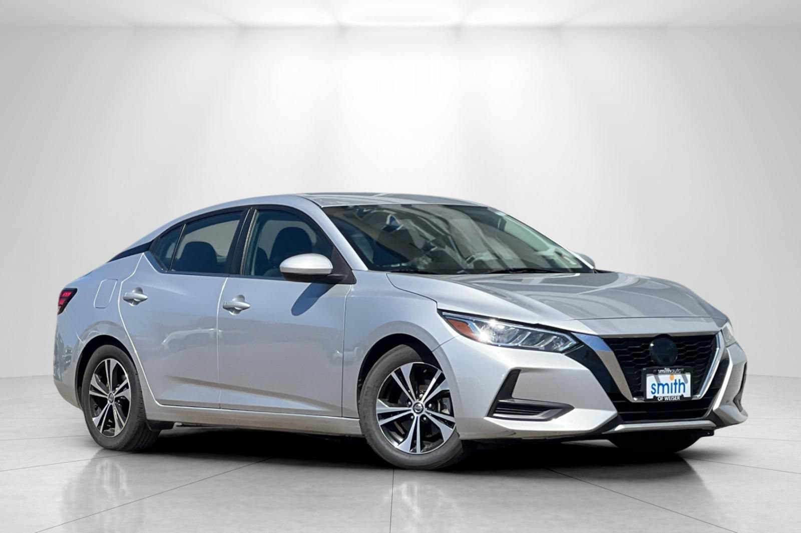 Used 2022 Nissan Sentra SV FWD image 2