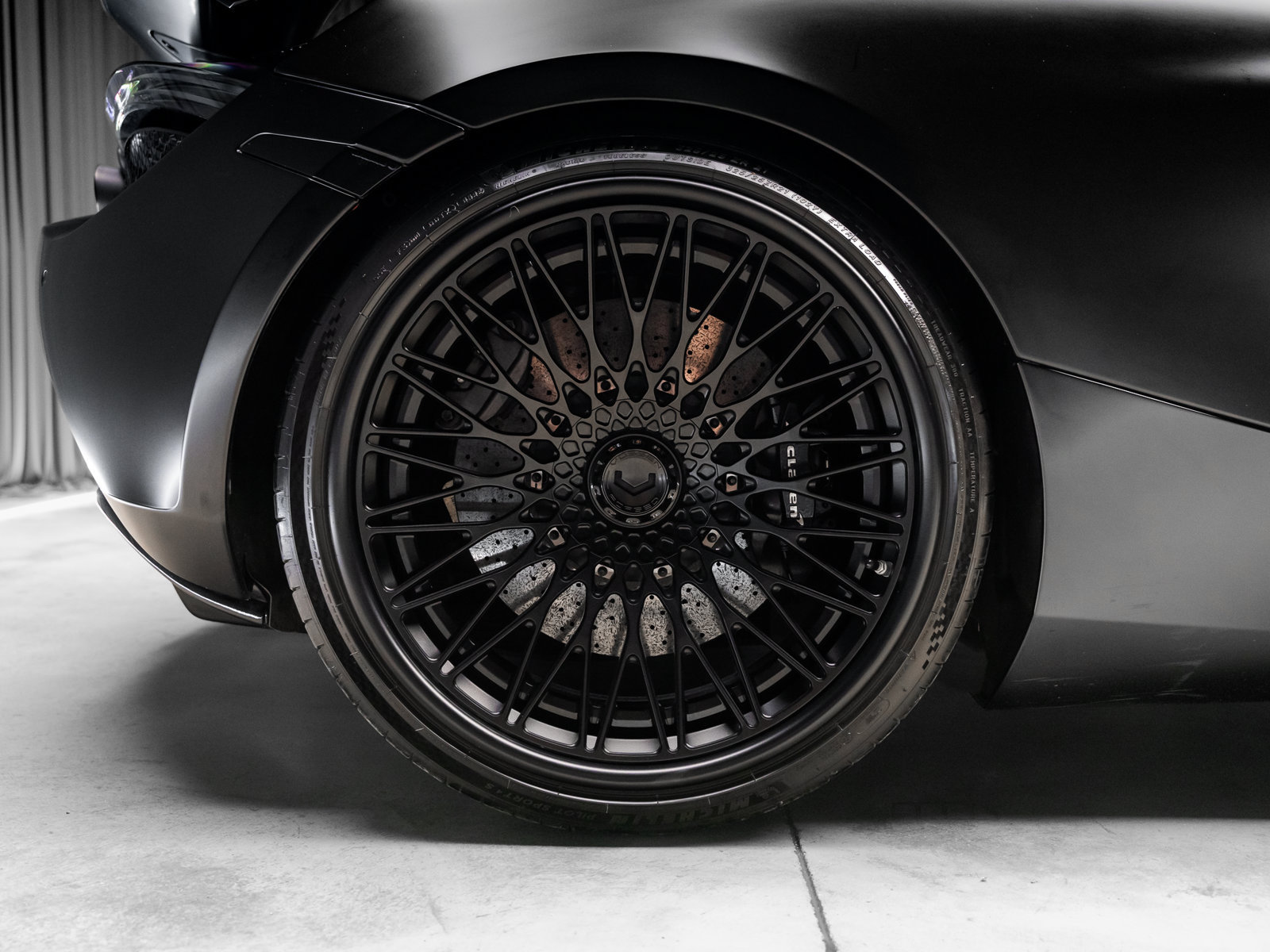 Used 2018 McLaren 720S RWD image 33