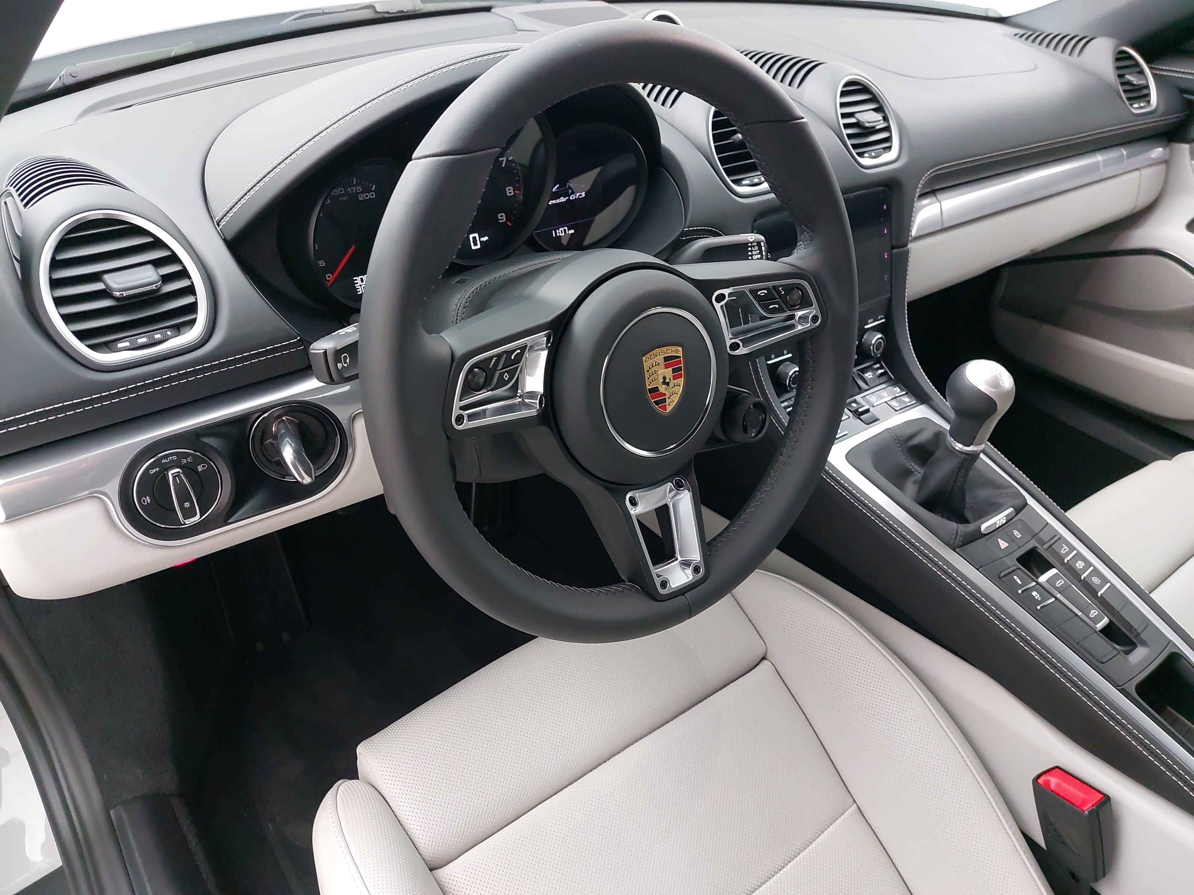Certified 2025 Porsche 718 Boxster GTS RWD image 4