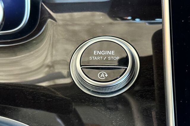 Certified 2022 Mercedes-Benz C 300 Sedan image 27