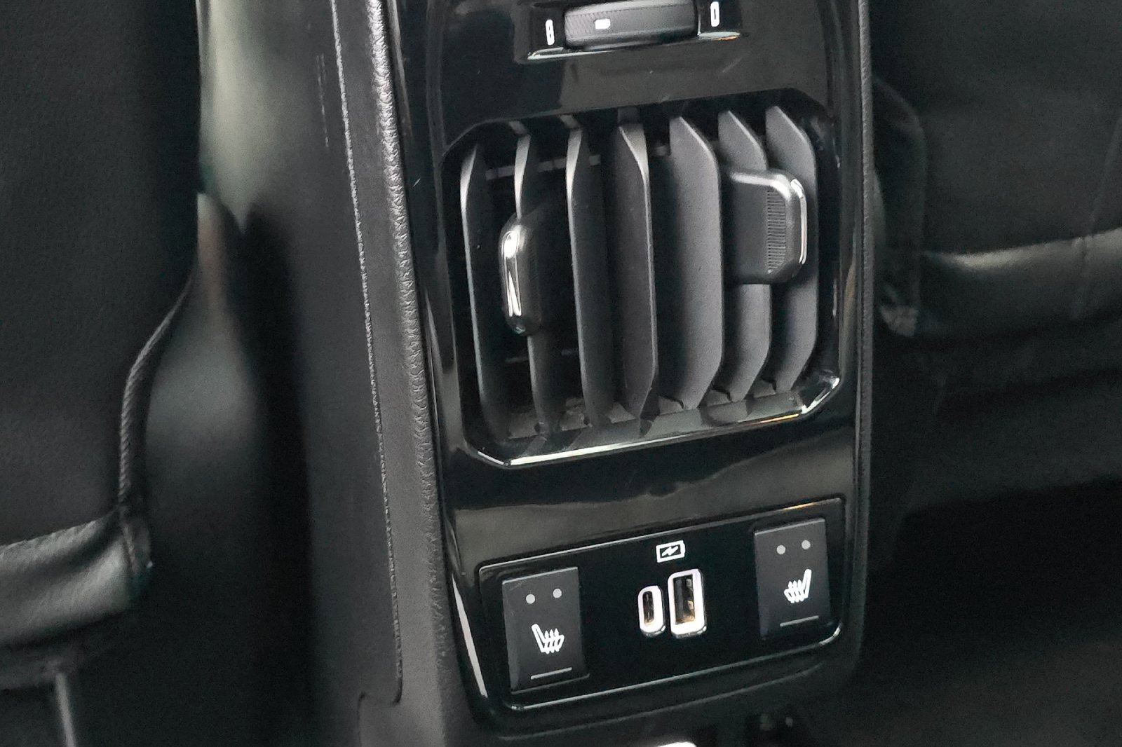 Used 2022 Jeep Compass Limited w/ Elite Group image 17