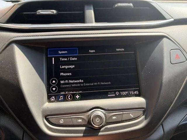 Used 2022 Chevrolet TrailBlazer LT w/ LPO, Blackout Package FWD image 7