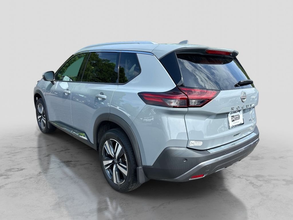 Used 2023 Nissan Rogue SL AWD/4WD image 3