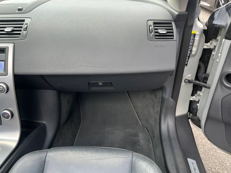 Used 2009 Volvo C70 T5 FWD image 27