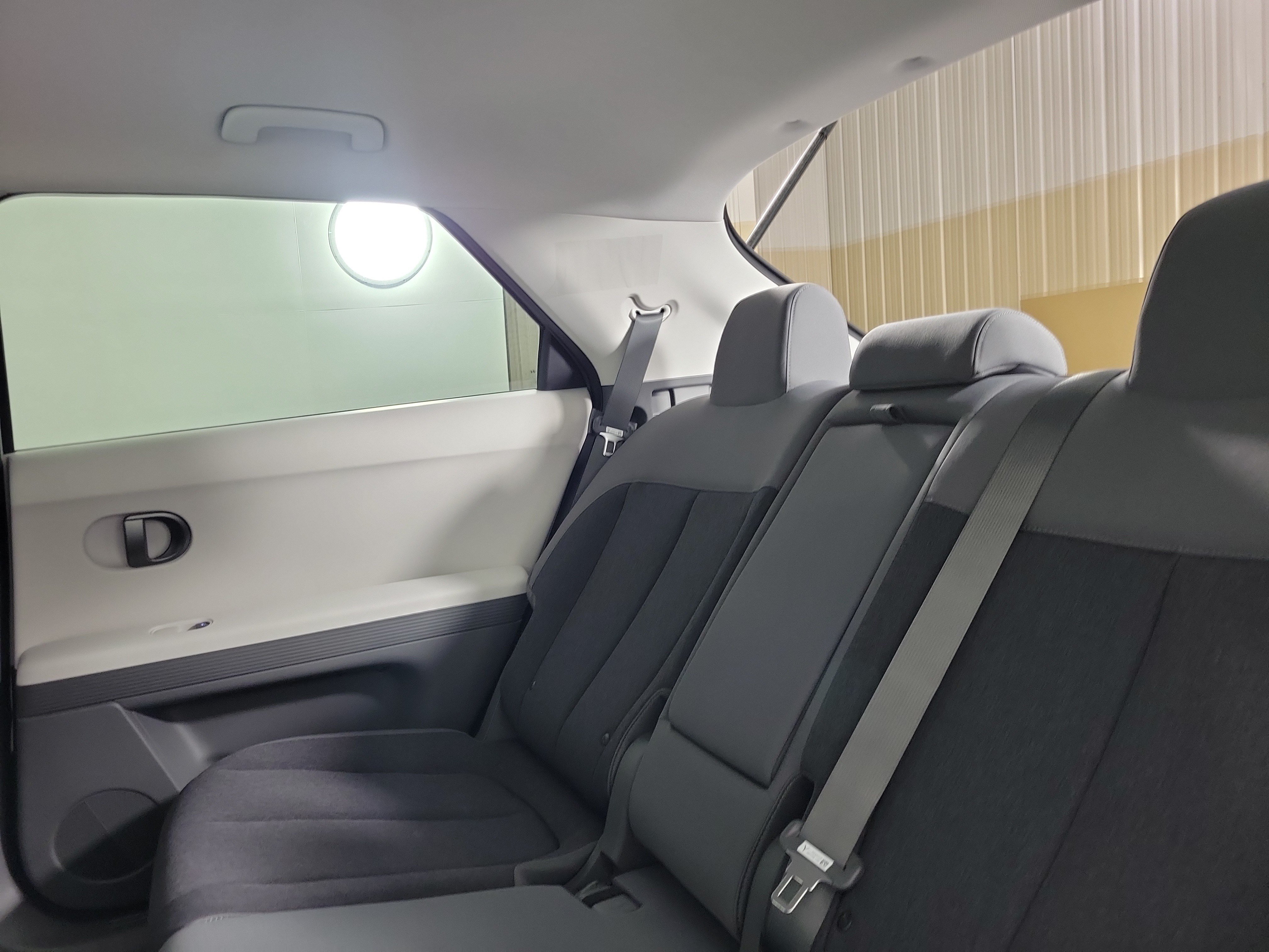 New 2026 Hyundai Ioniq 5 SE AWD/4WD image 31