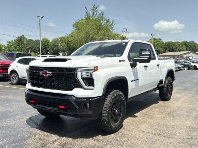 New 2026 Chevrolet Silverado 2500 ZR2 w/ LPO, Dark Essentials Package AWD/4WD image 5