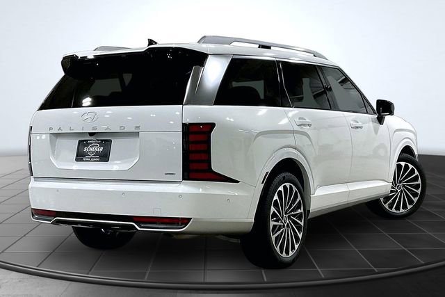 Used 2026 Hyundai Palisade Calligraphy image 2